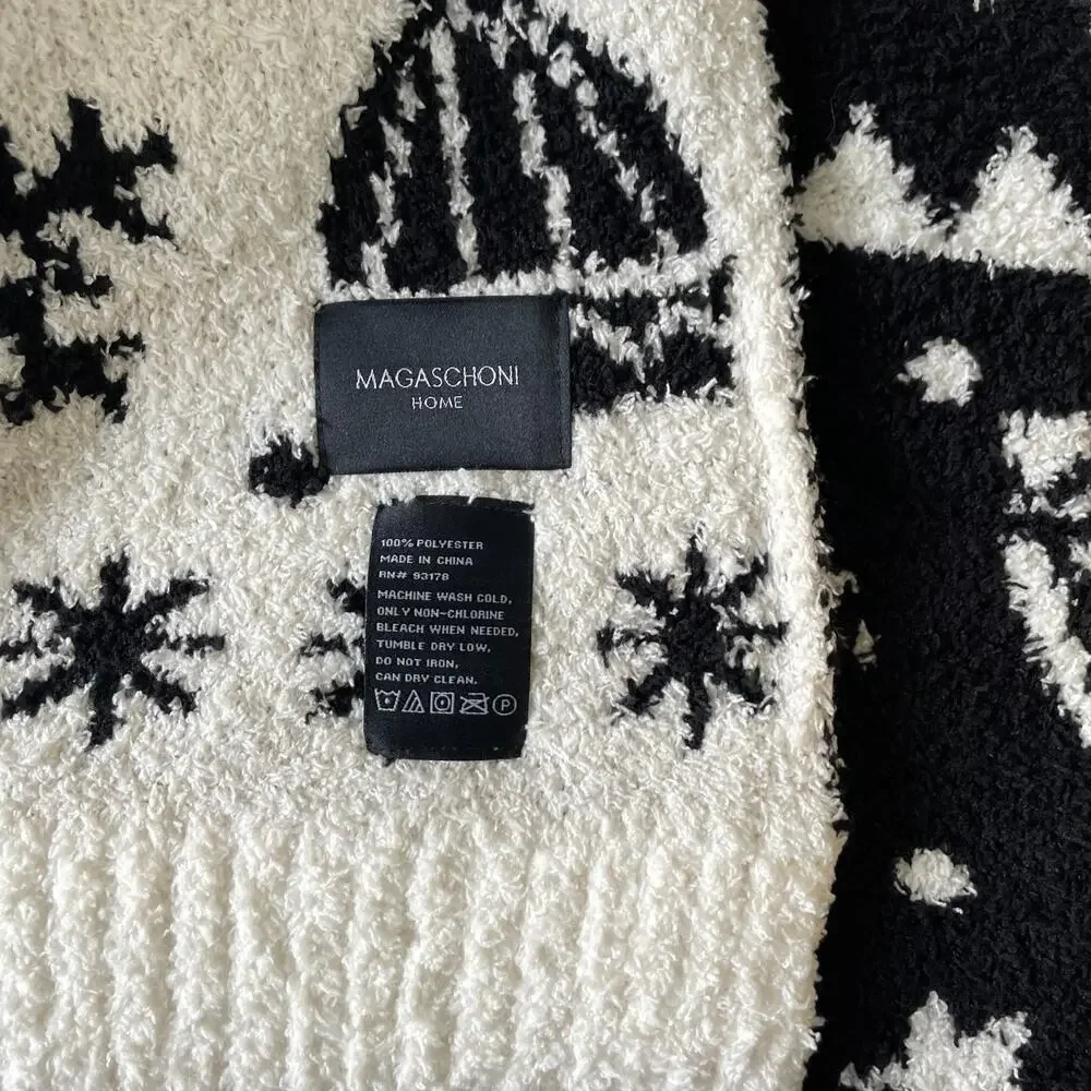 MAGASCHONI Oversized Holiday Throw Blanket 50×70 Black & White Christmas NEW